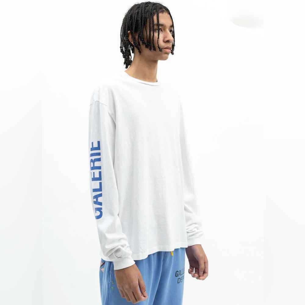 GALLERY DEPT.
GALLERY DEPT LS TEE - WHITE/ROYAL
$569.00 sizes S new with tags
